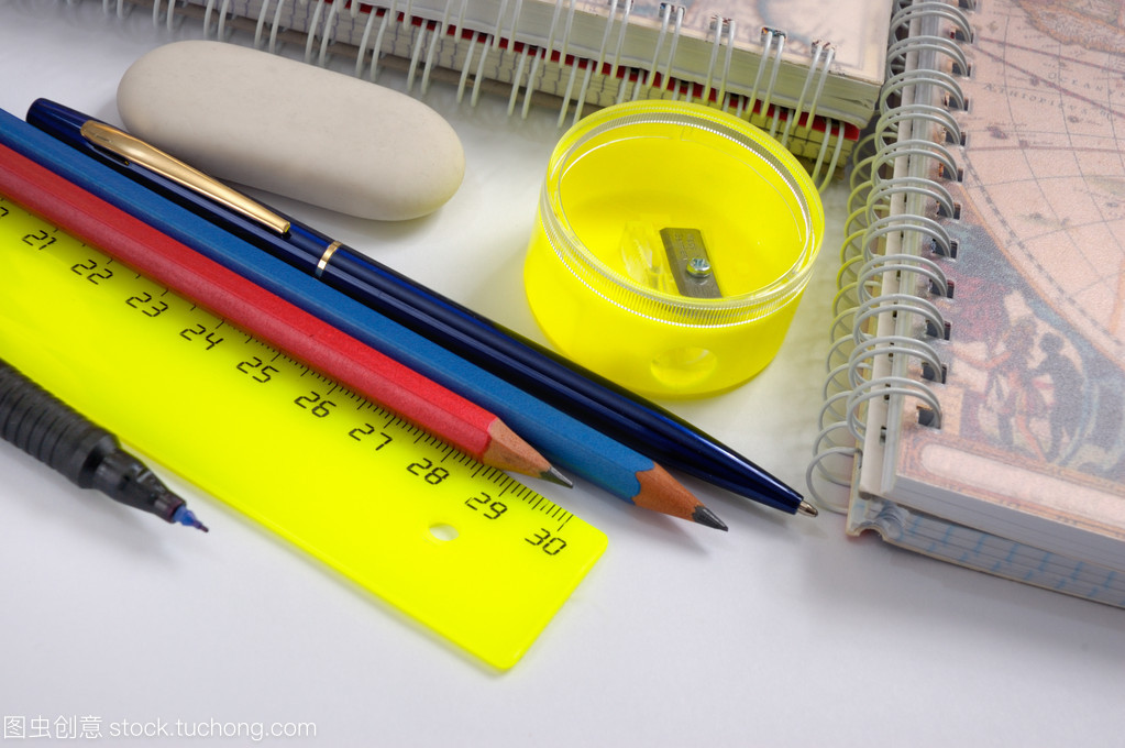 辦公用品 現(xiàn)代辦公環(huán)境的基石